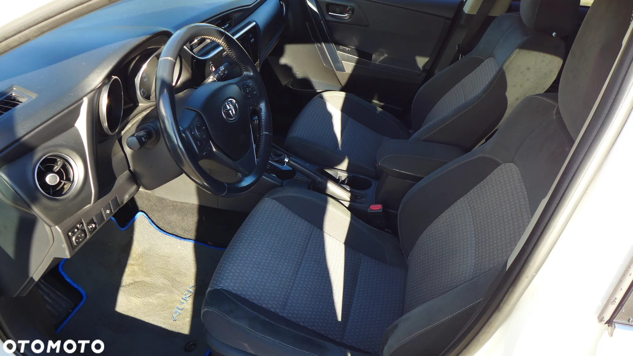Toyota Auris 1.2 T Dynamic MS - 10
