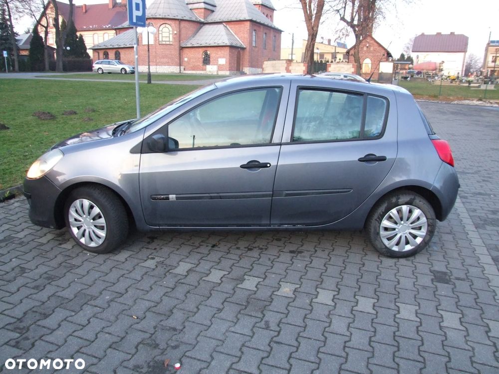 Renault Clio 1.5 dCi Expression - 4