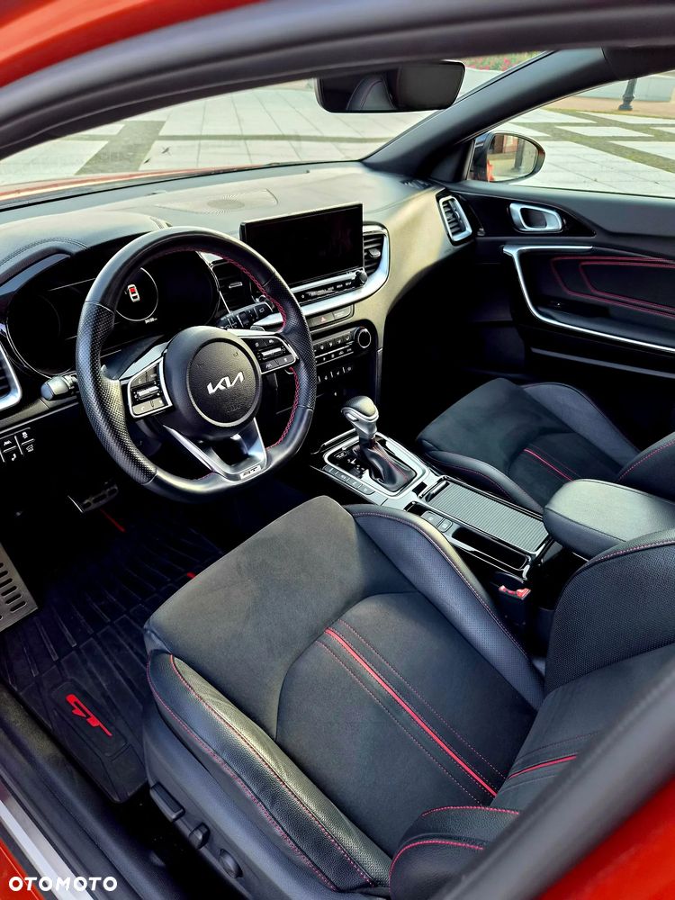 Kia ProCeed 1.6 T-GDI GT DCT - 34