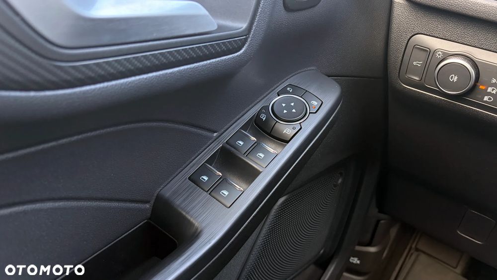 Ford Kuga - 16