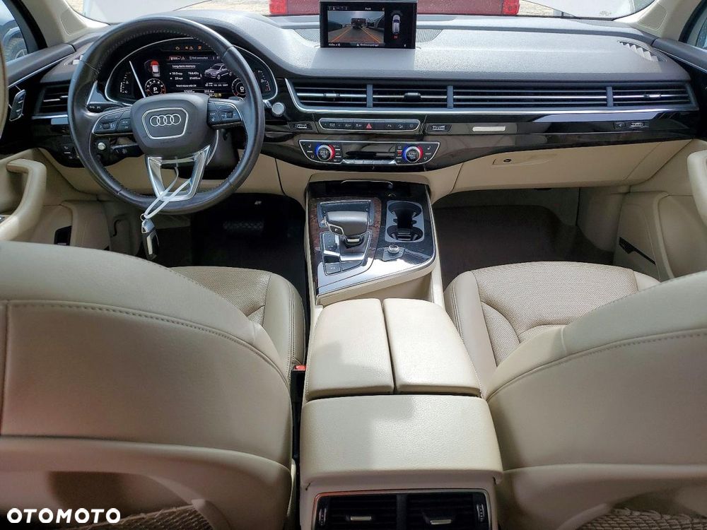 Audi Q7 - 8