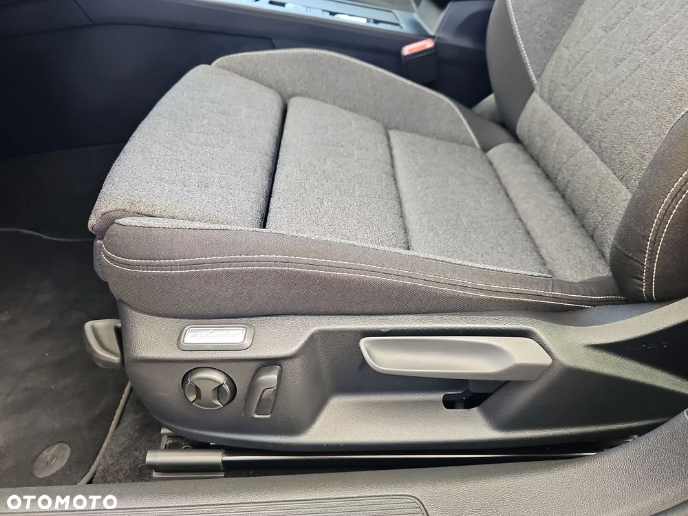 Volkswagen Passat - 14