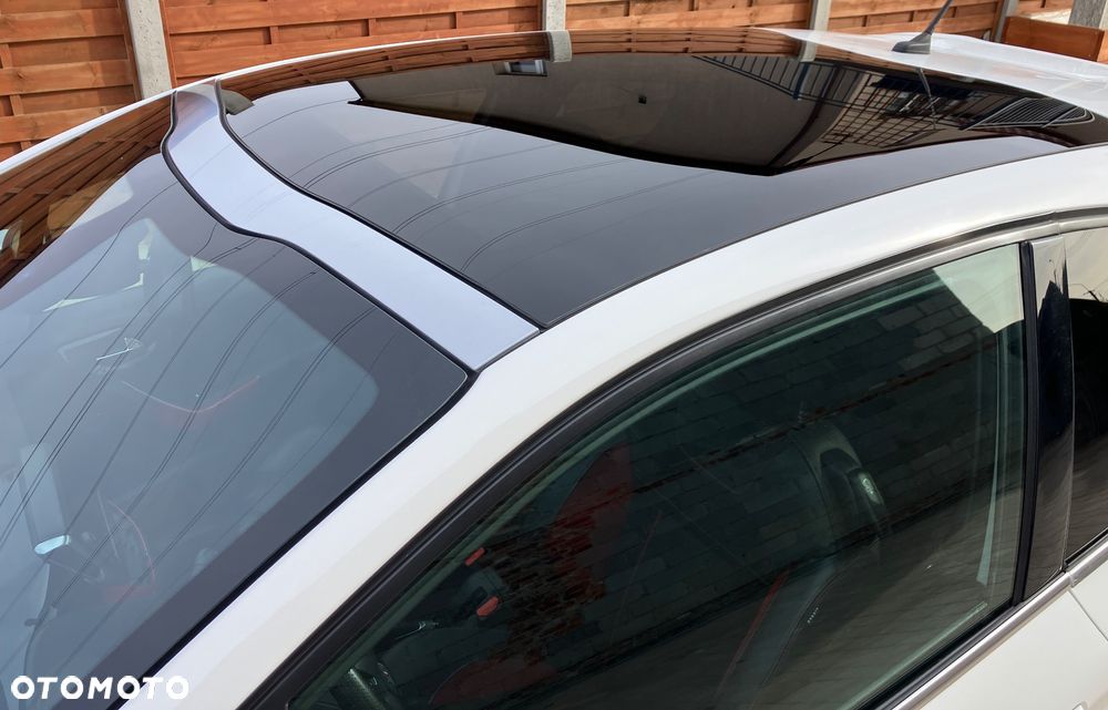 Peugeot 208 1.6 THP GTi - 11