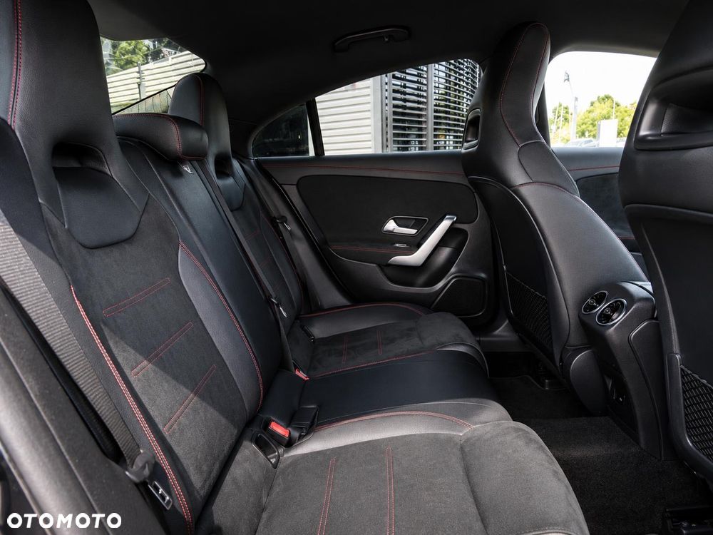 Mercedes-Benz CLA 180 AMG Line 7G-DCT - 6