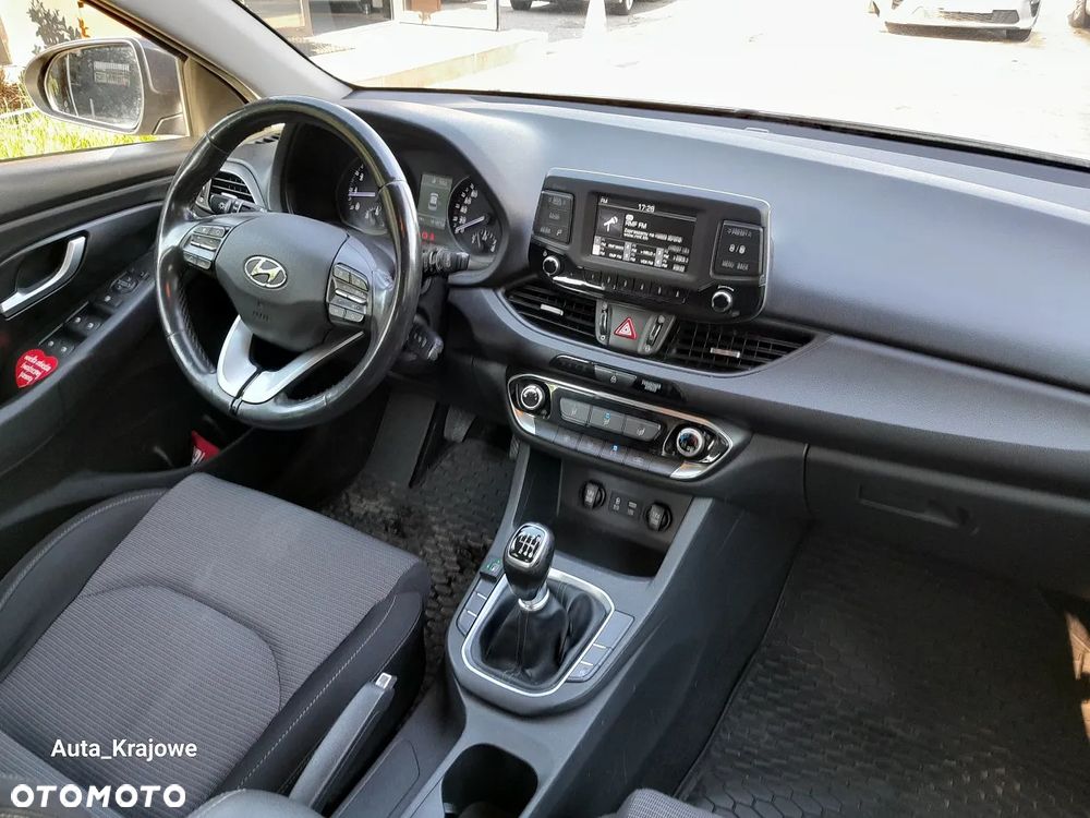 Hyundai i30 1.4 Classic + - 10