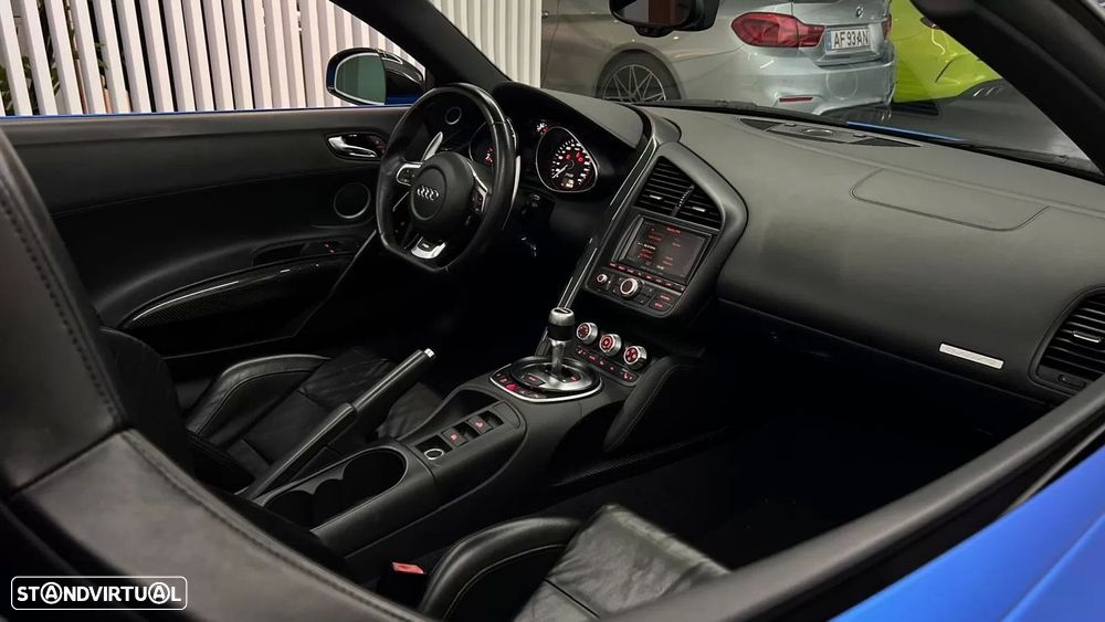 Audi R8 Spyder 5.2 FSi V10 quattro R-tronic - 22
