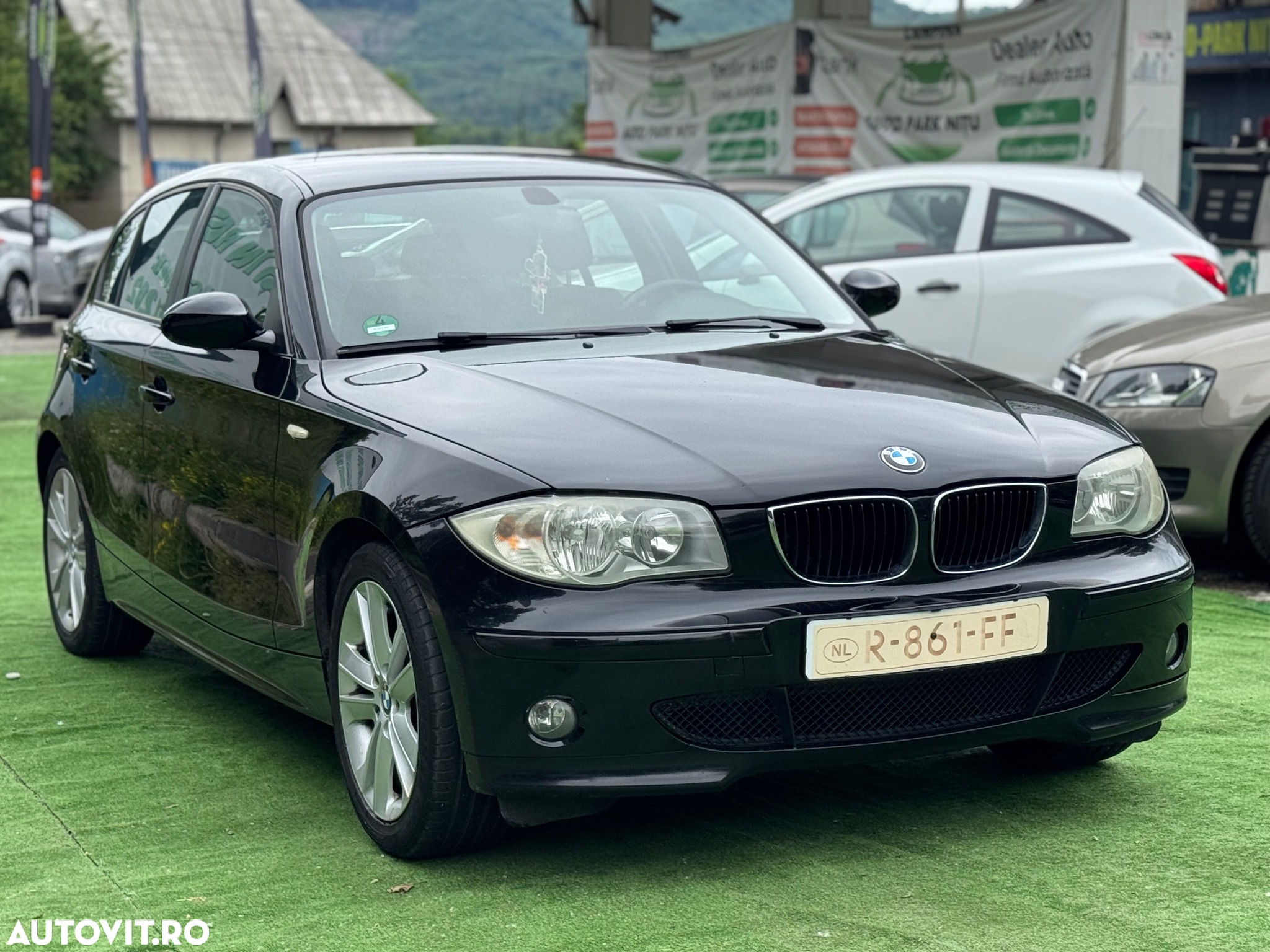 BMW Seria 1 120i - 8