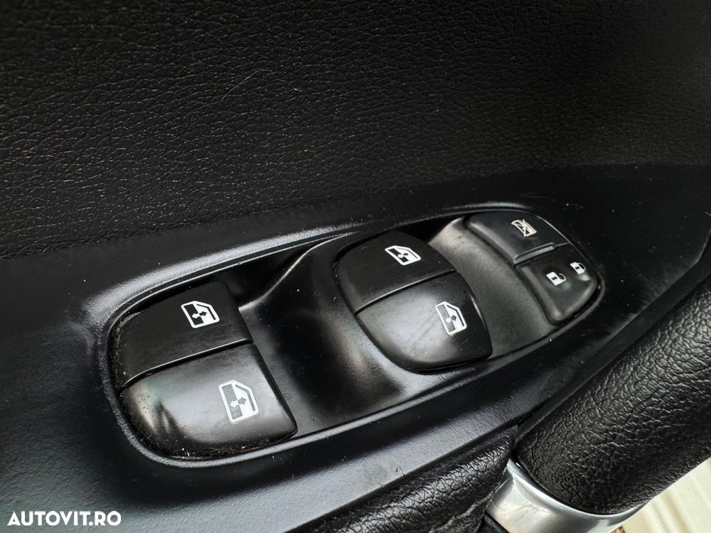 Nissan Qashqai 1.5 DCI TEKNA - 25