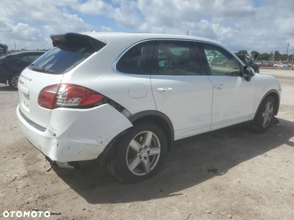 Porsche Cayenne - 36