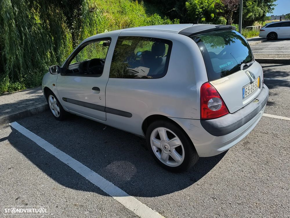 Renault Clio 1.2 16V Dynamique - 9