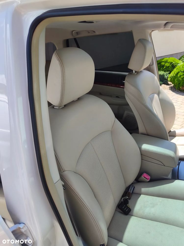 Subaru Outback - 36