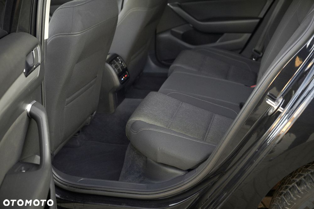 Volkswagen Passat 2.0 TDI BMT Comfortline DSG - 23