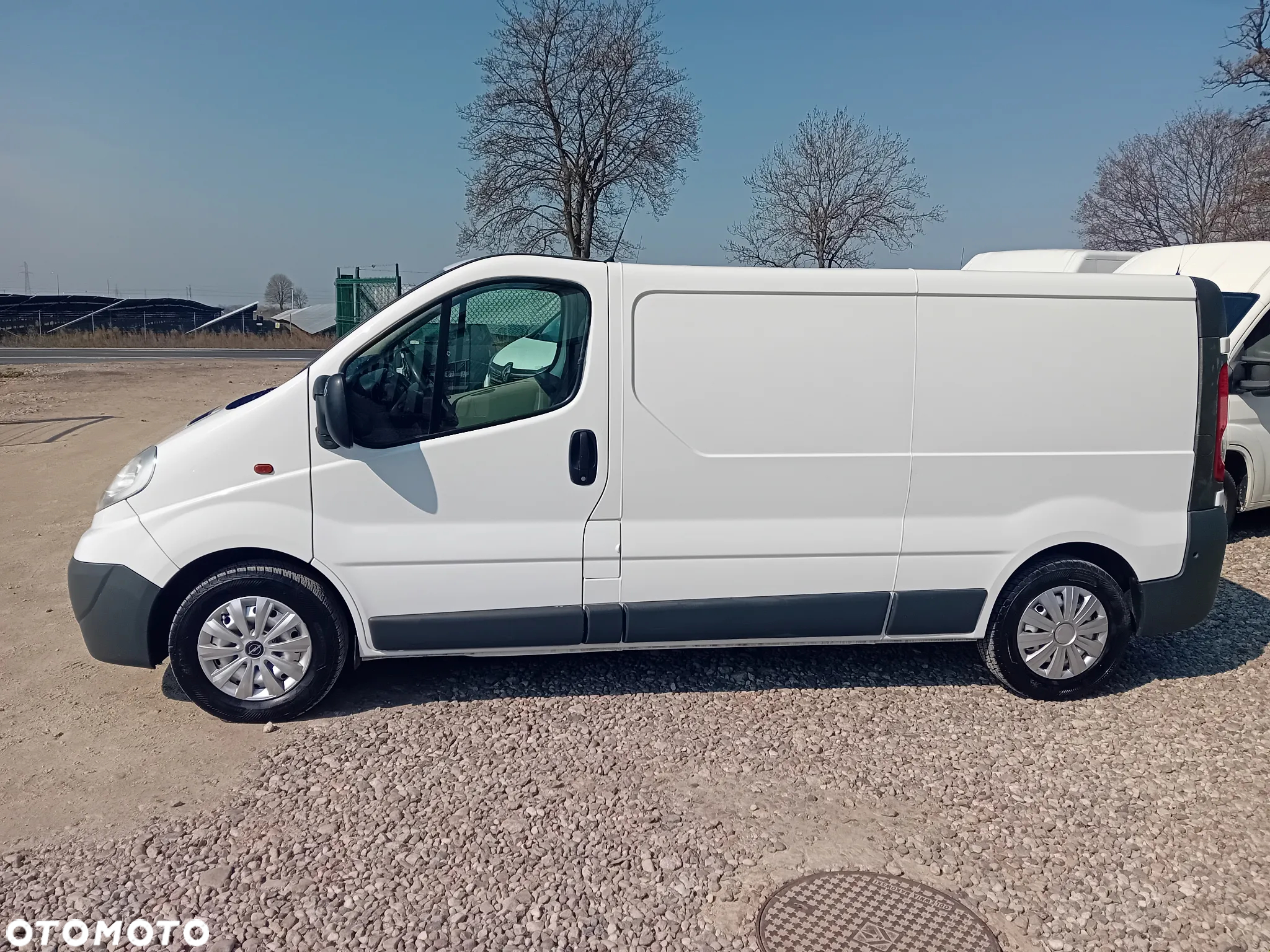Opel Vivaro - 8