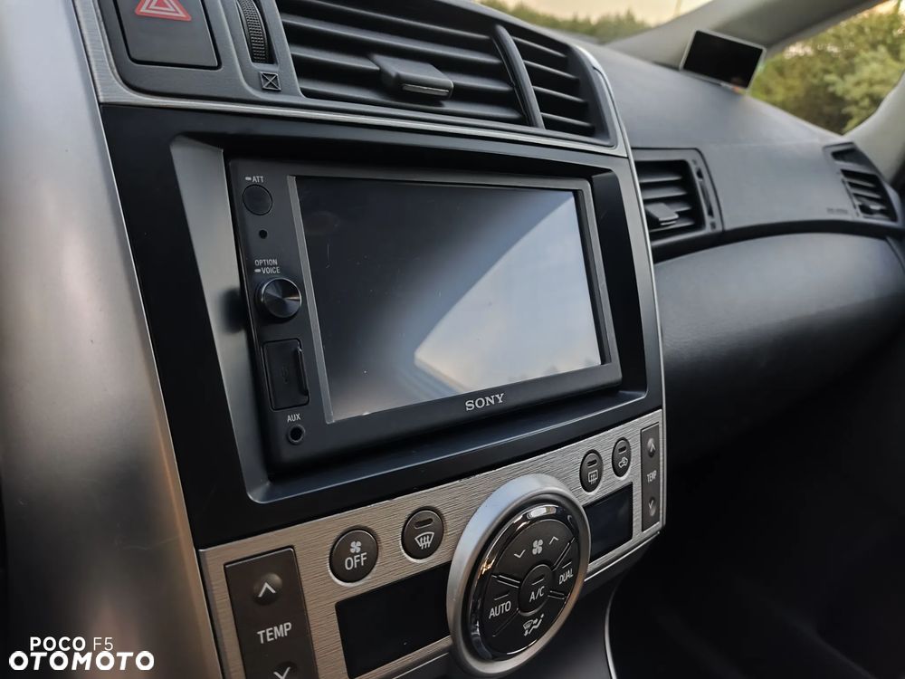 Toyota Verso 1.8 Sol plus 7os - 32