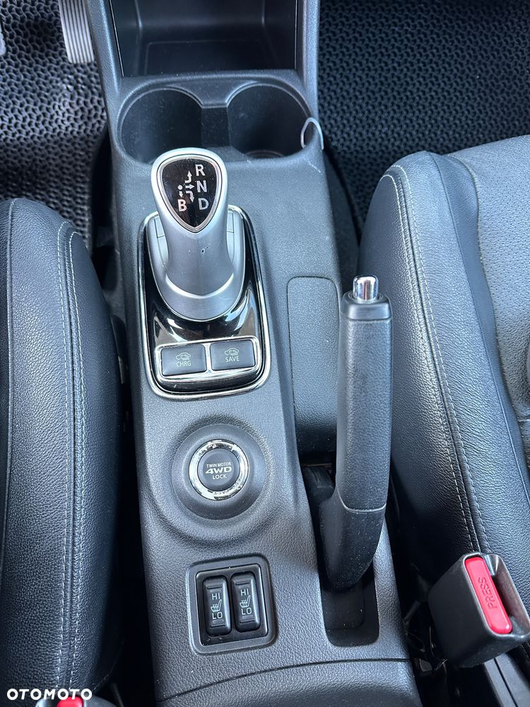 Mitsubishi Outlander - 23