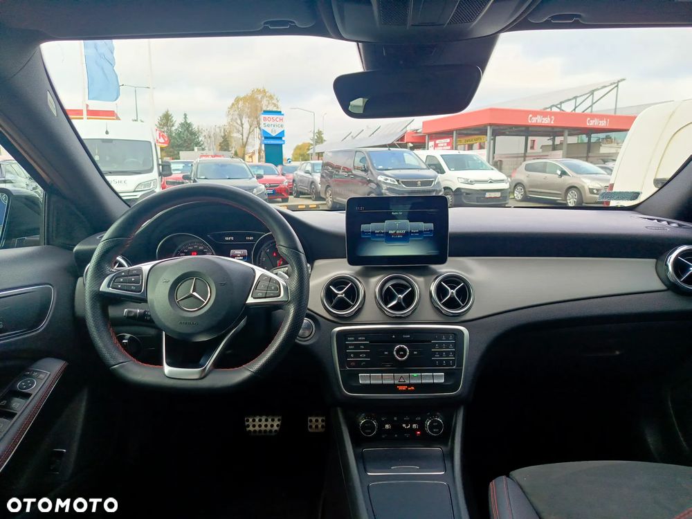 Mercedes-Benz GLA 200 7G-DCT AMG Line - 15