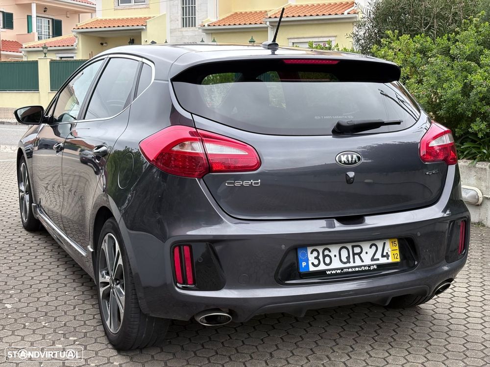 Kia Ceed 1.6 CRDi GT Line - 24