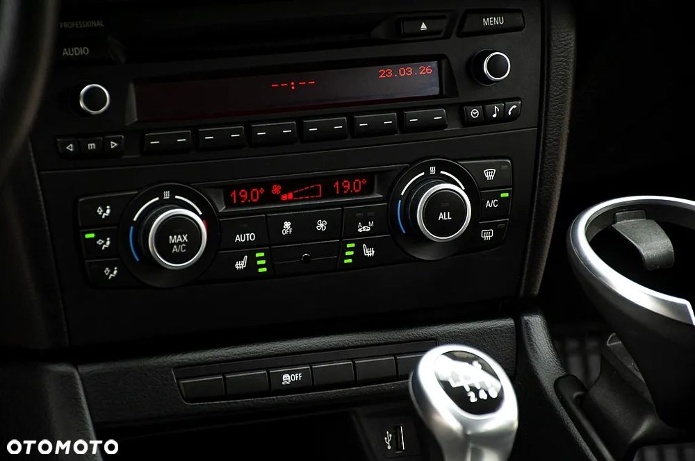 BMW X1 sDrive18i xLine - 31