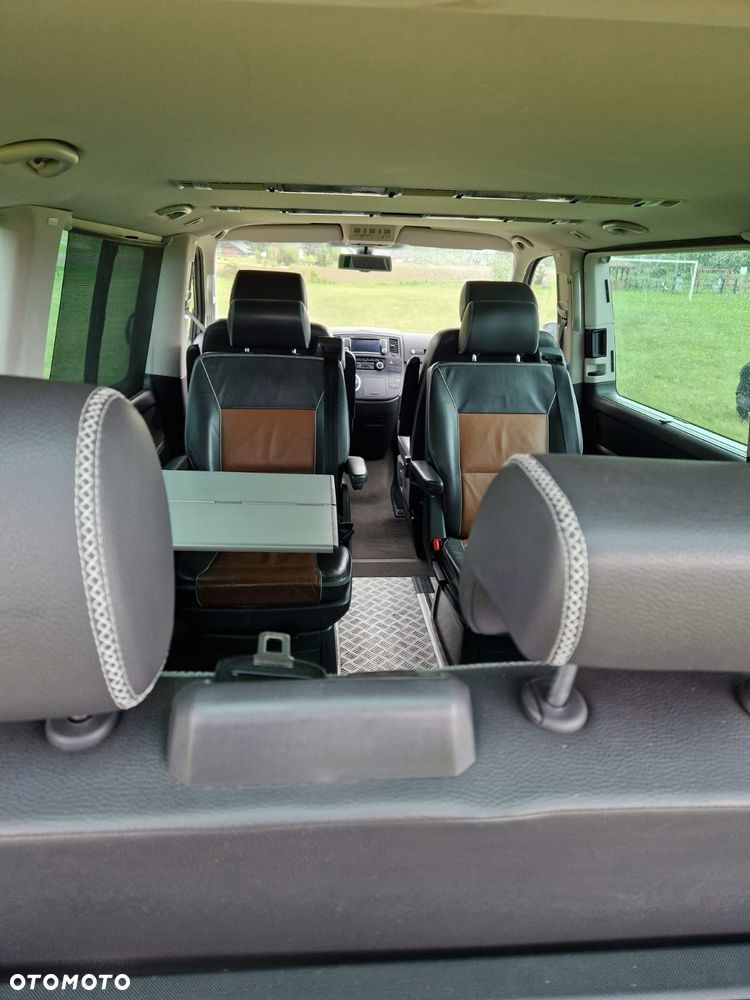 Volkswagen Multivan - 23