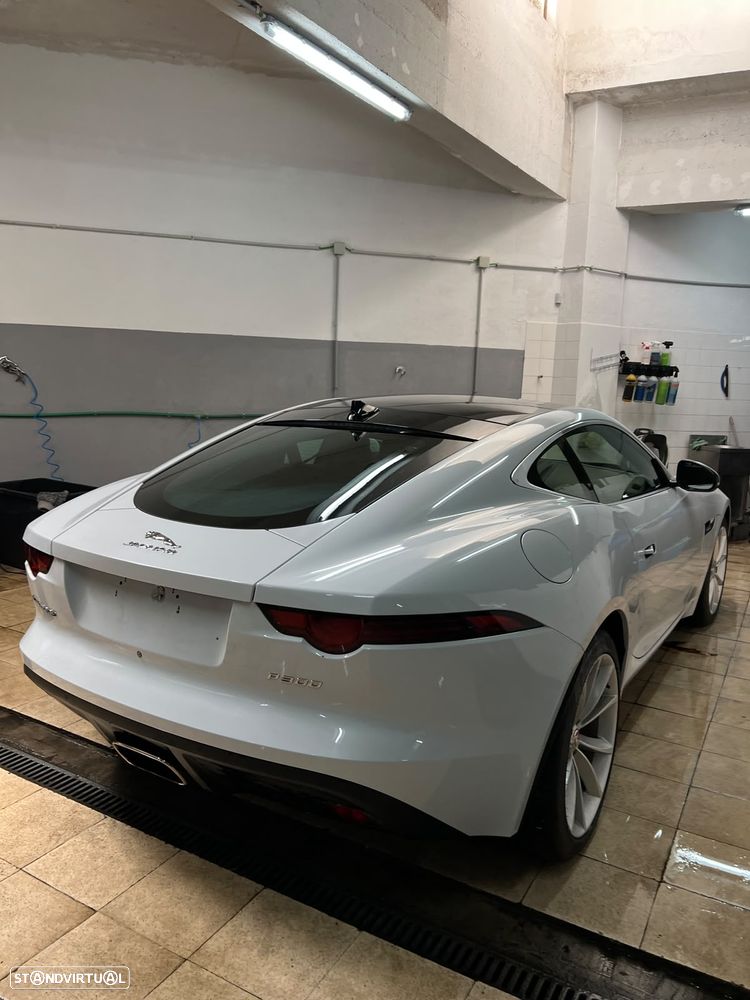 Jaguar F-Type - 4