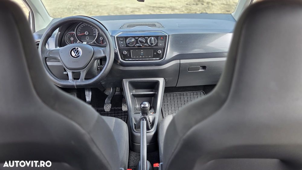 Volkswagen up! 1.0 MPI High - 13