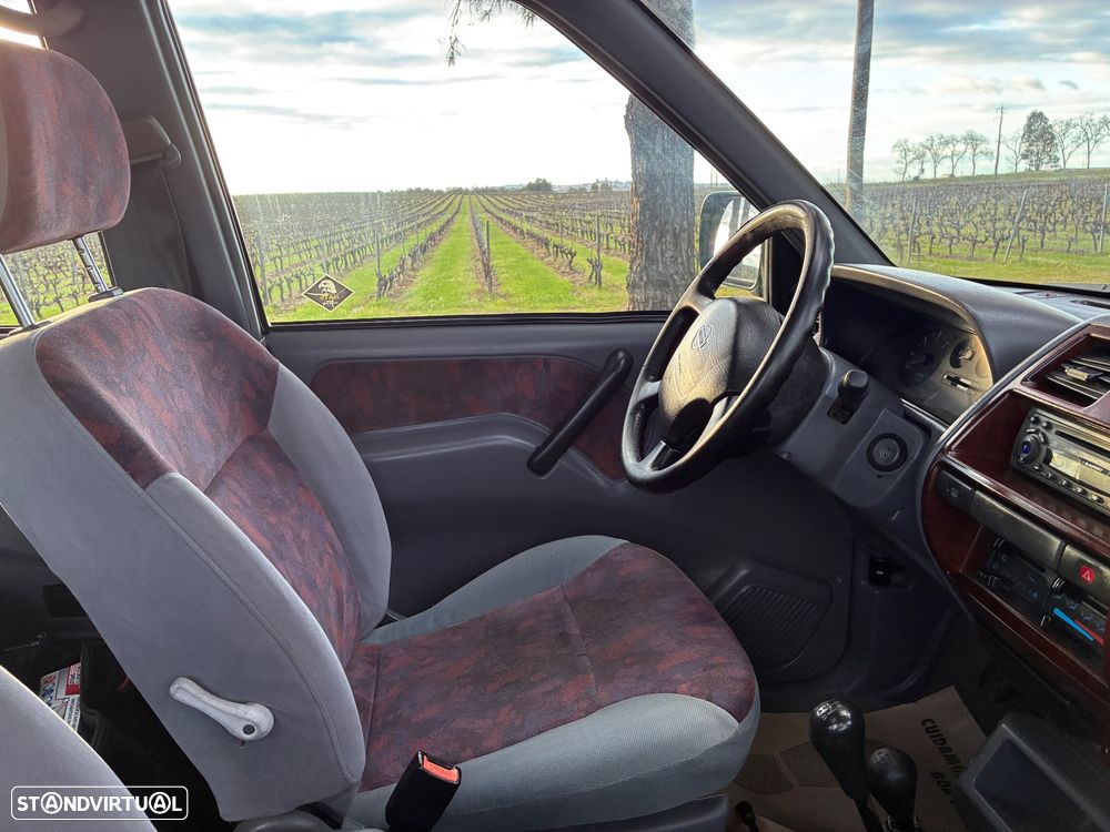 Nissan Terrano II 2.7 TDi SE AC+TA - 5