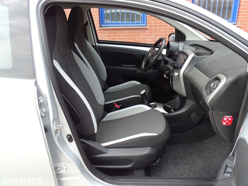 Toyota Aygo 1.0 VVT-i Sprint EU6 - 9