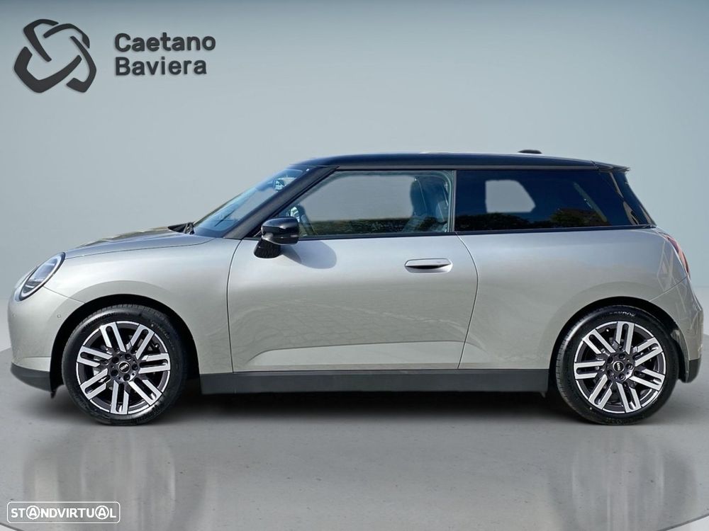 MINI 3 Portas Cooper SE Classic M - 25