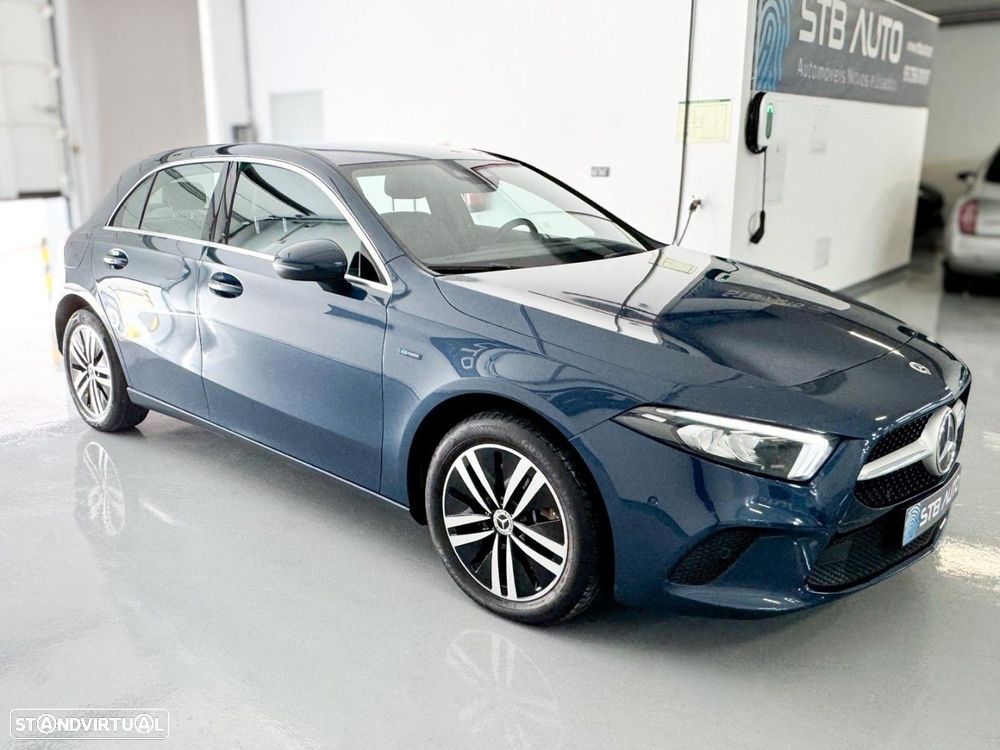 Mercedes-Benz A 250 e Style Plus - 2