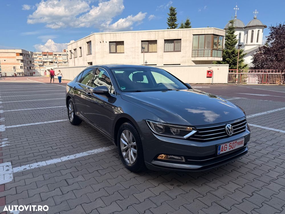 Volkswagen Passat - 2