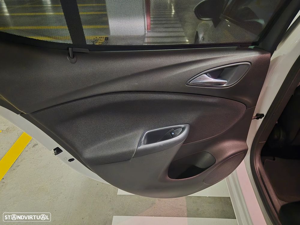 Opel Astra 1.0 Turbo S&S Dynamic - 28