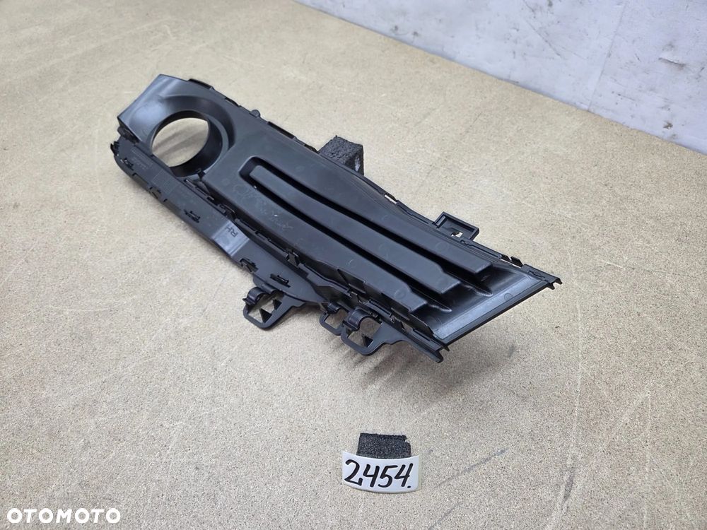 BMW F30 lift LCI 7396858 kratka zderzaka przód przedni prawy prawa - 7