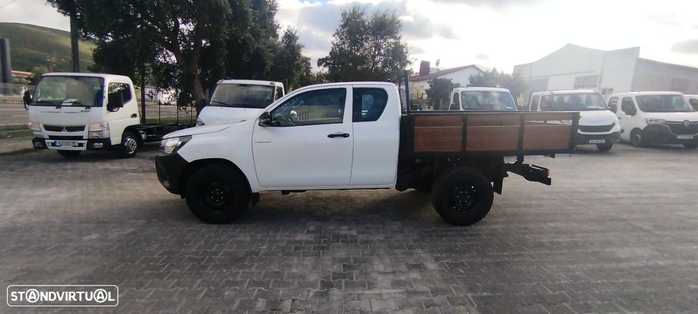 Toyota HILUX KINGCAB 4WD 2.4 D-4D 150CV || 4X4 - 2