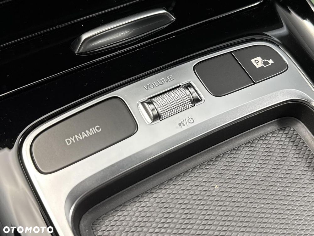 Mercedes-Benz GLB - 20