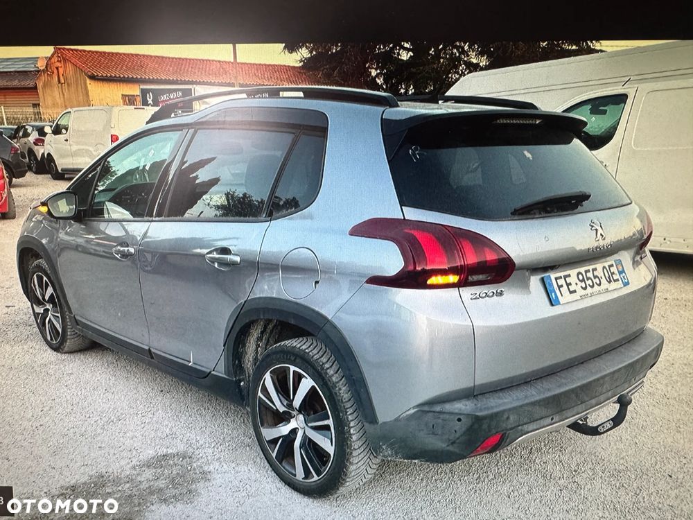Peugeot 2008 1.2 Pure Tech GPF Allure S&S EAT6 - 3
