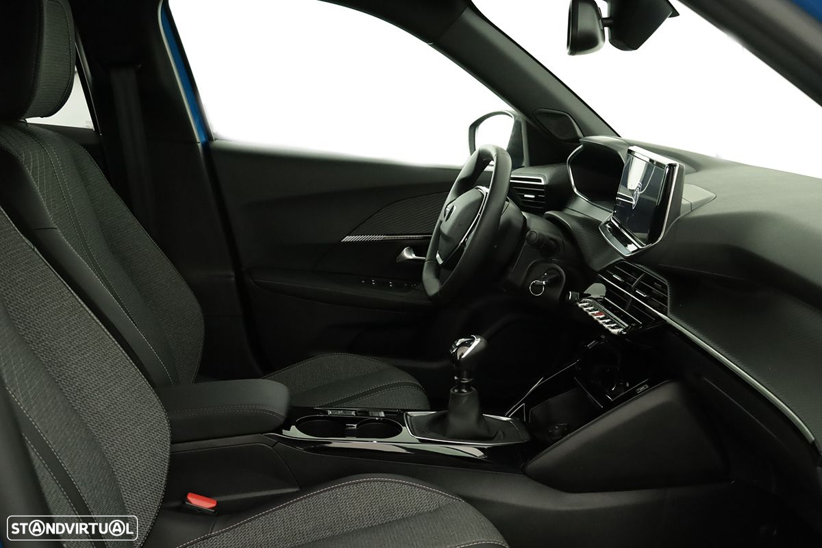 Peugeot 2008 1.2 PureTech Allure - 21