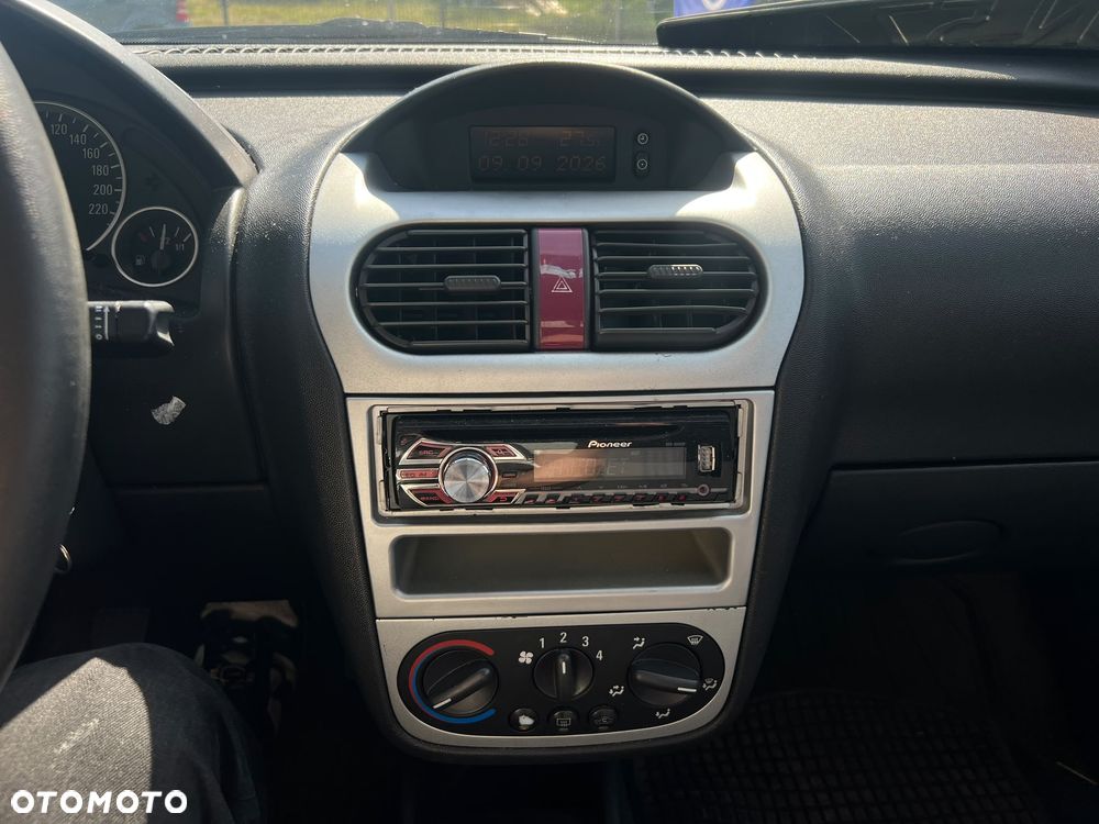 Opel Corsa 1.2 16V Comfort - 16
