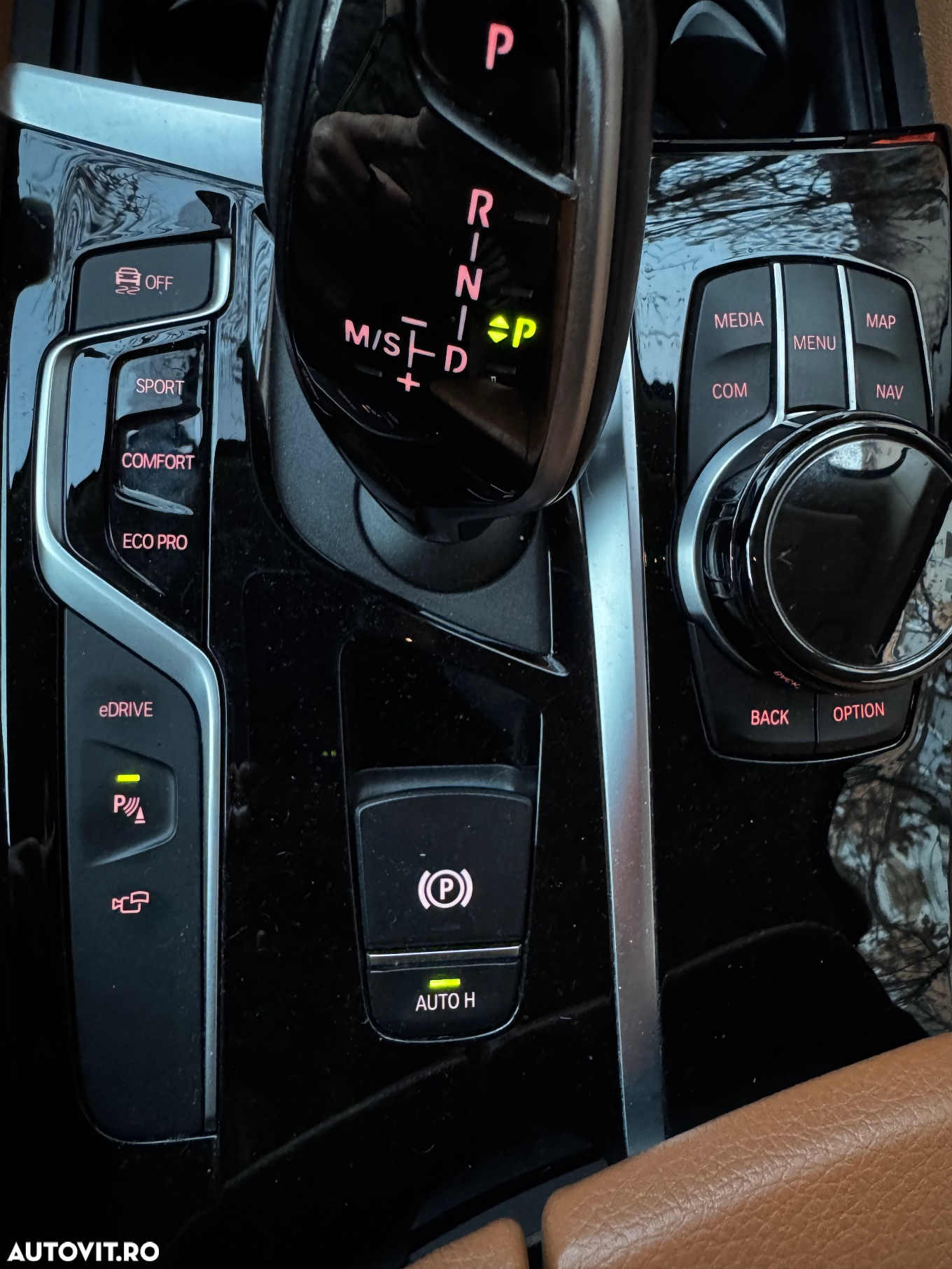 BMW Seria 5 530e Aut. Luxury Line - 27