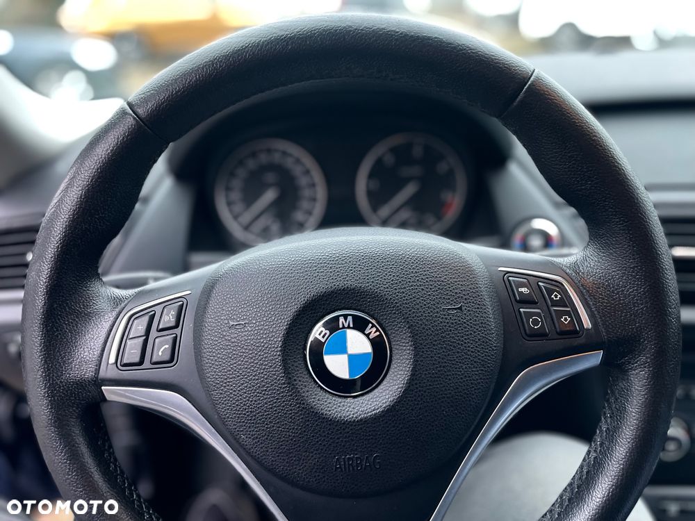 BMW X1 sDrive18d xLine - 18