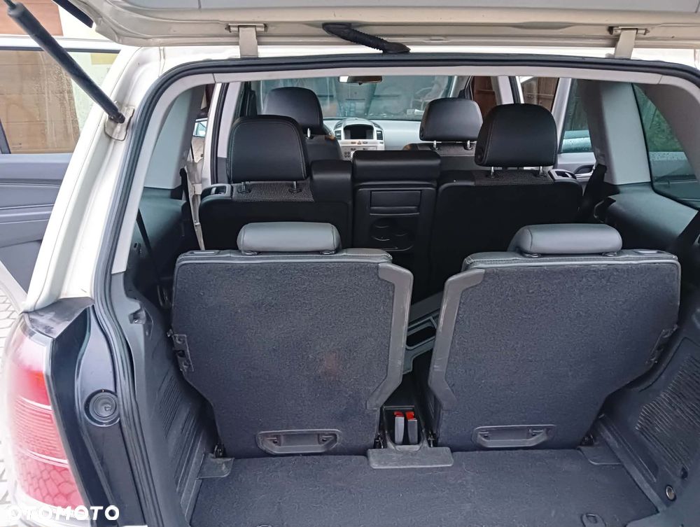 Opel Zafira 1.9 CDTI Cosmo - 8