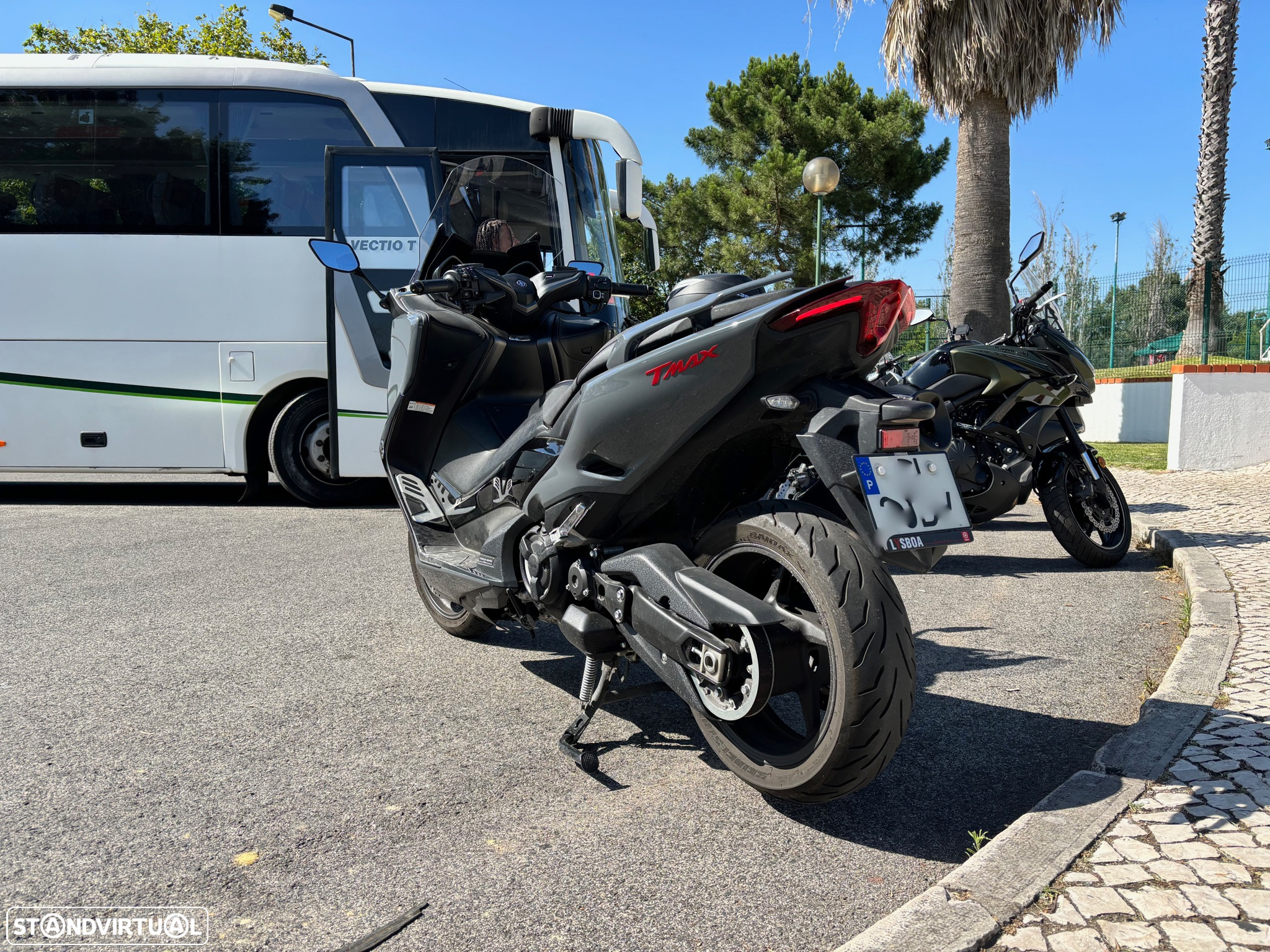 Yamaha TMAX Tech Max - 10