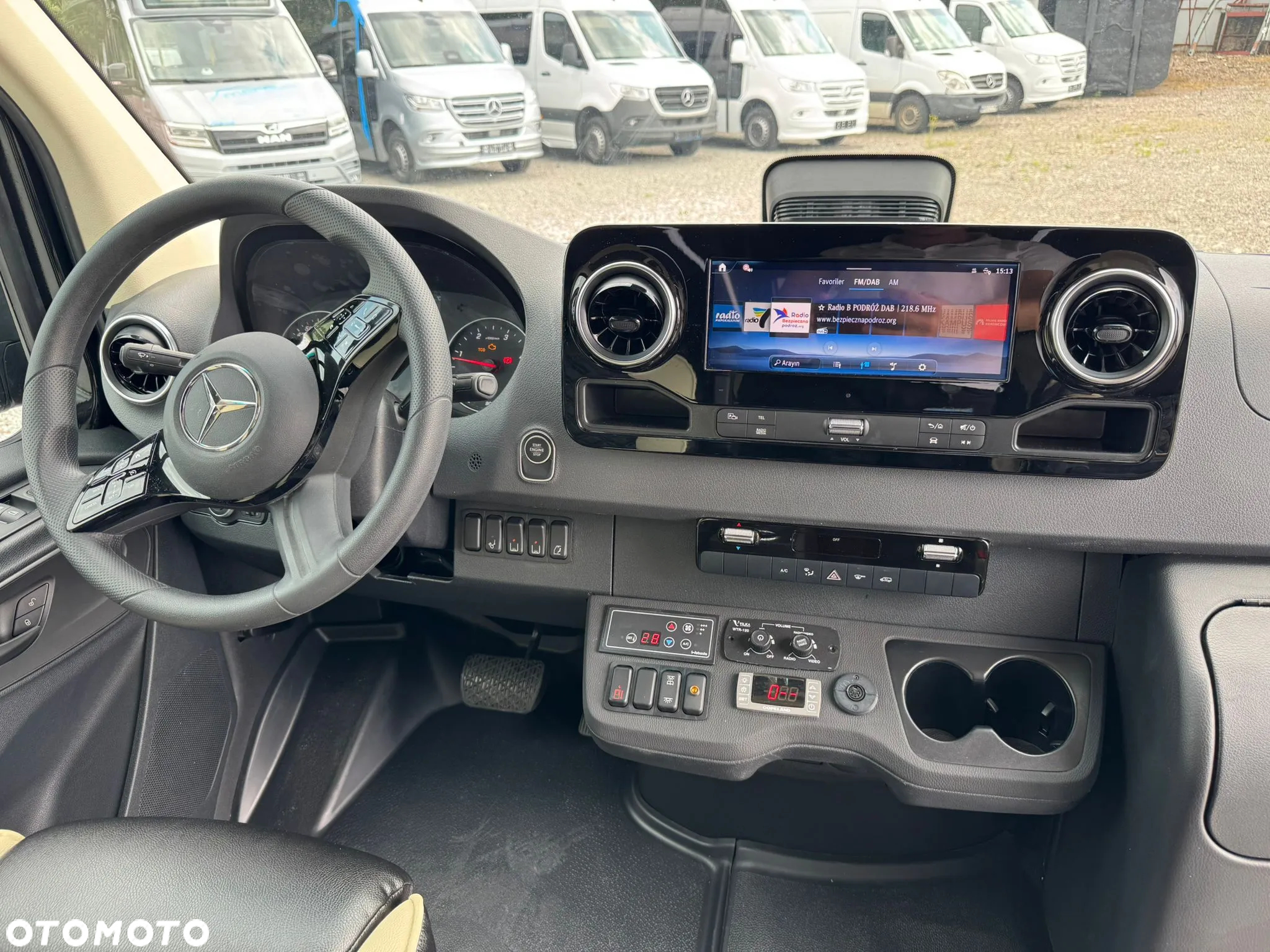 Mercedes-Benz Sprinter 517 - 15