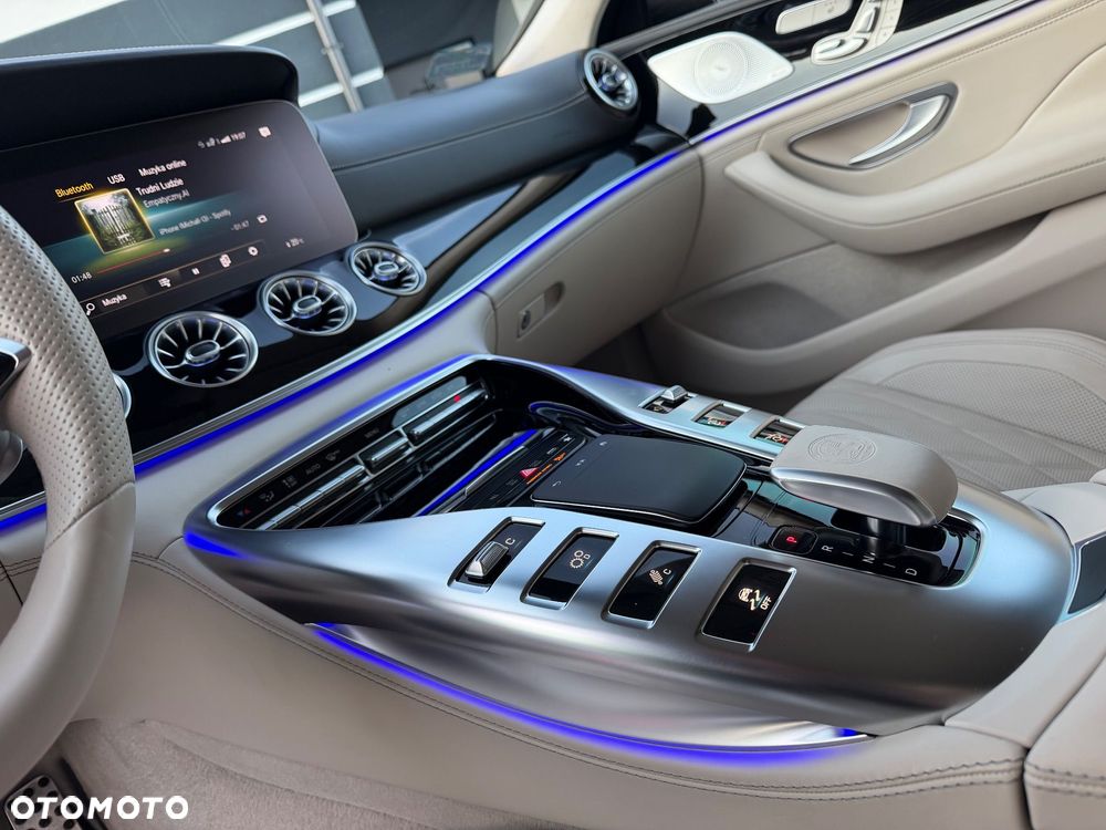 Mercedes-Benz AMG GT 43 4-Matic+ Special Edition Red - 11