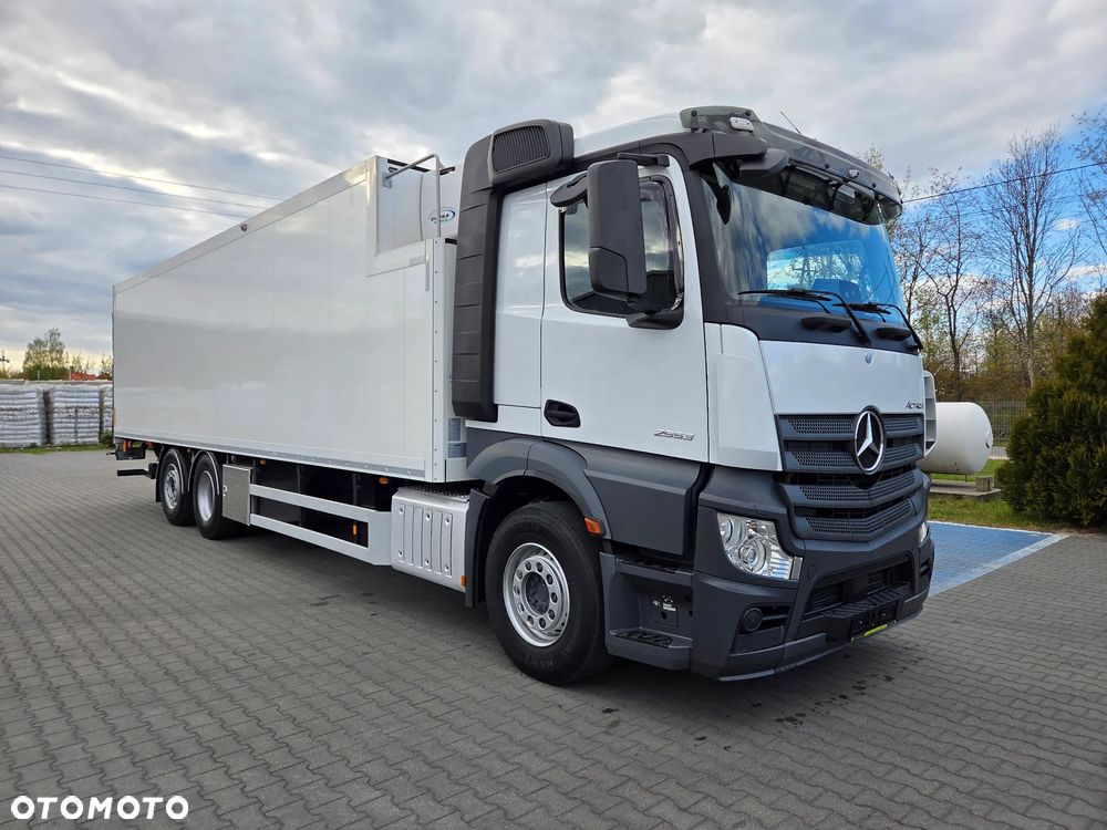 Mercedes-Benz Actros 2553 - 1