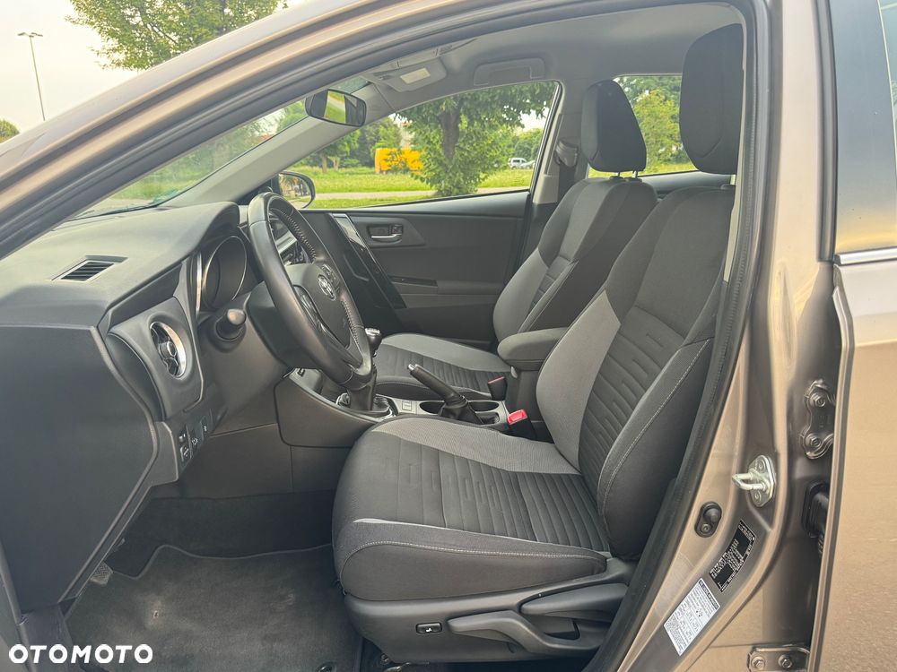 Toyota Auris 1.2 Turbo Edition-S - 19