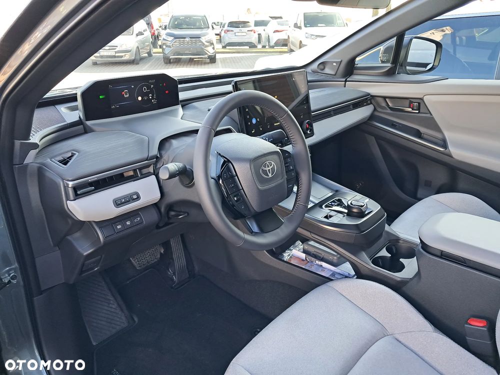 Toyota C-HR+ 77kWh 4x4 Executive - 6