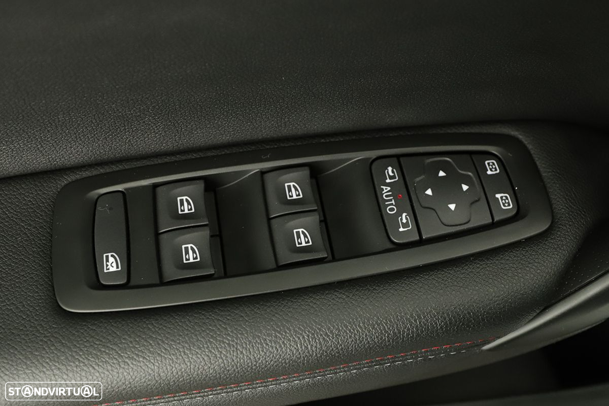 Renault Mégane Sport Tourer 1.6 E-Tech Plug-In Hybrid R.S. Line - 22