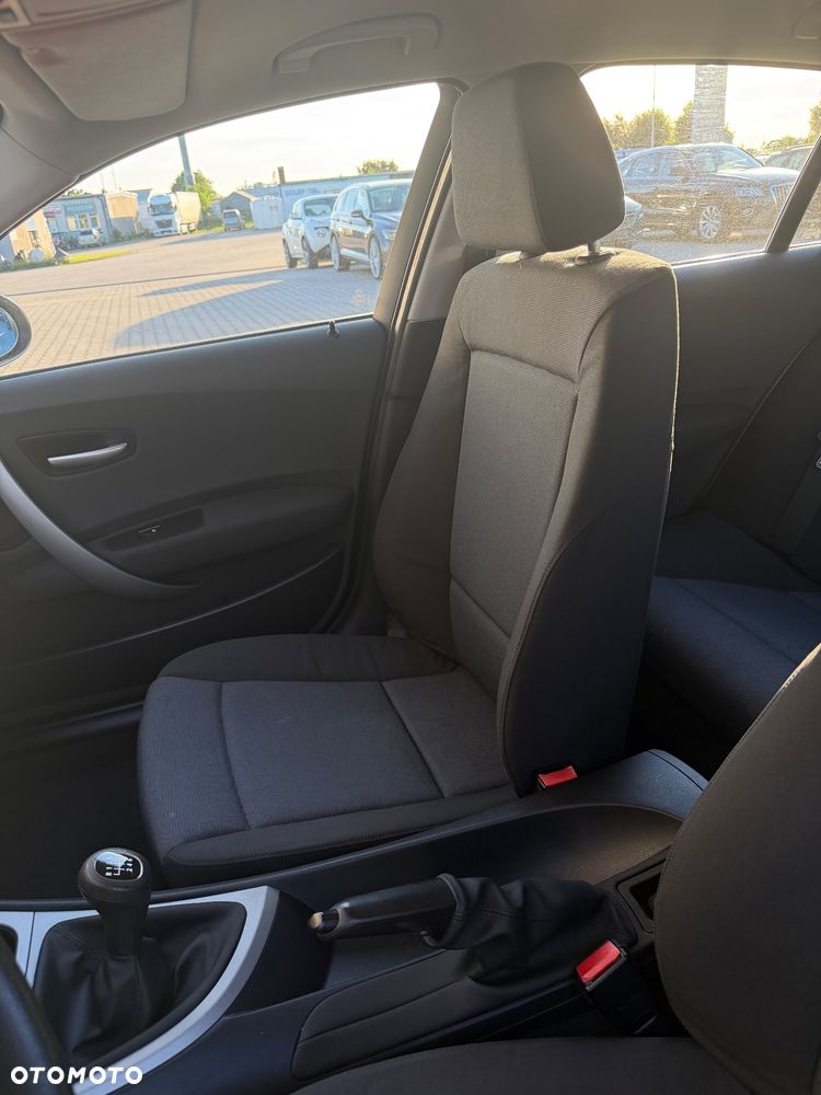 BMW Seria 1 - 18