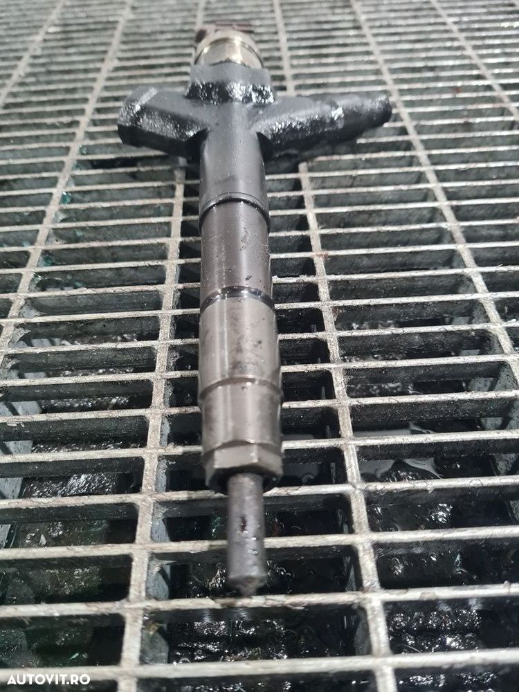 Injector Nissan Pathfinder 2.5 Diesel D40 2004 - 2010 174CP YD25DDTi (922) Diesel D820FFF1 - 5