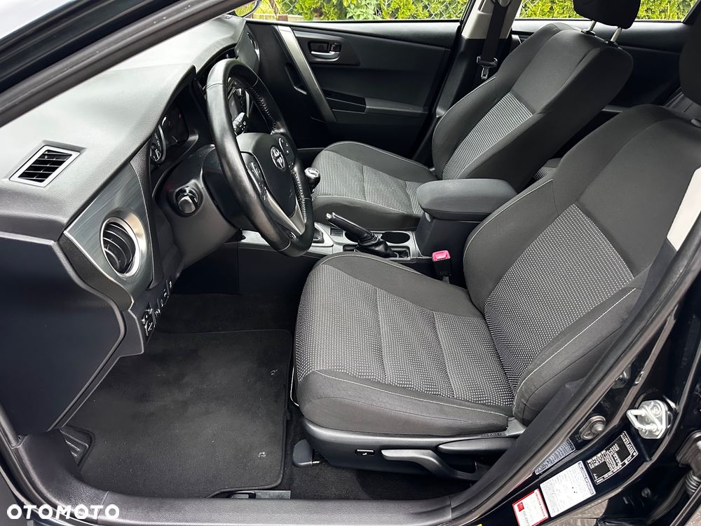 Toyota Auris 1.6 Premium Start - 23
